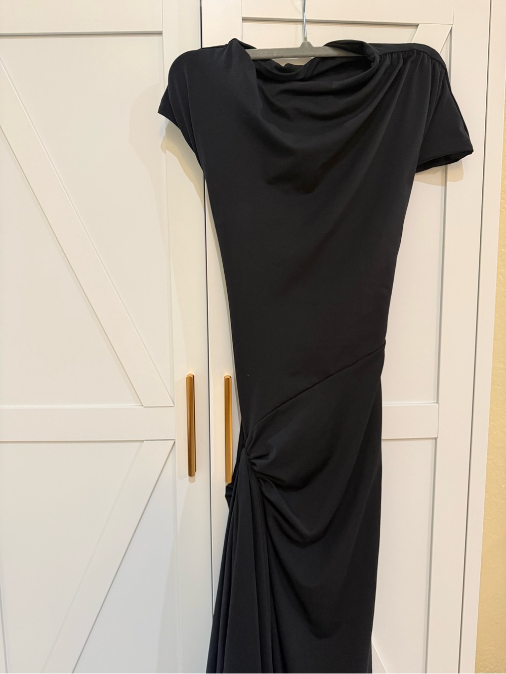 Elegant Black Ruched Evening Gown